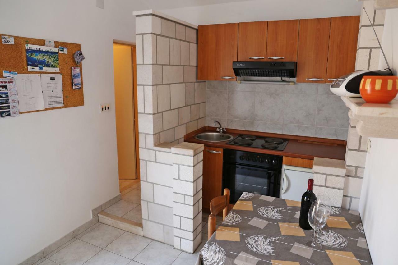 Apartments Katica Lumbarda Exterior photo